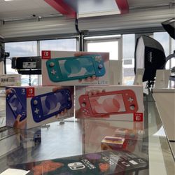 Nintendo Switch Light 