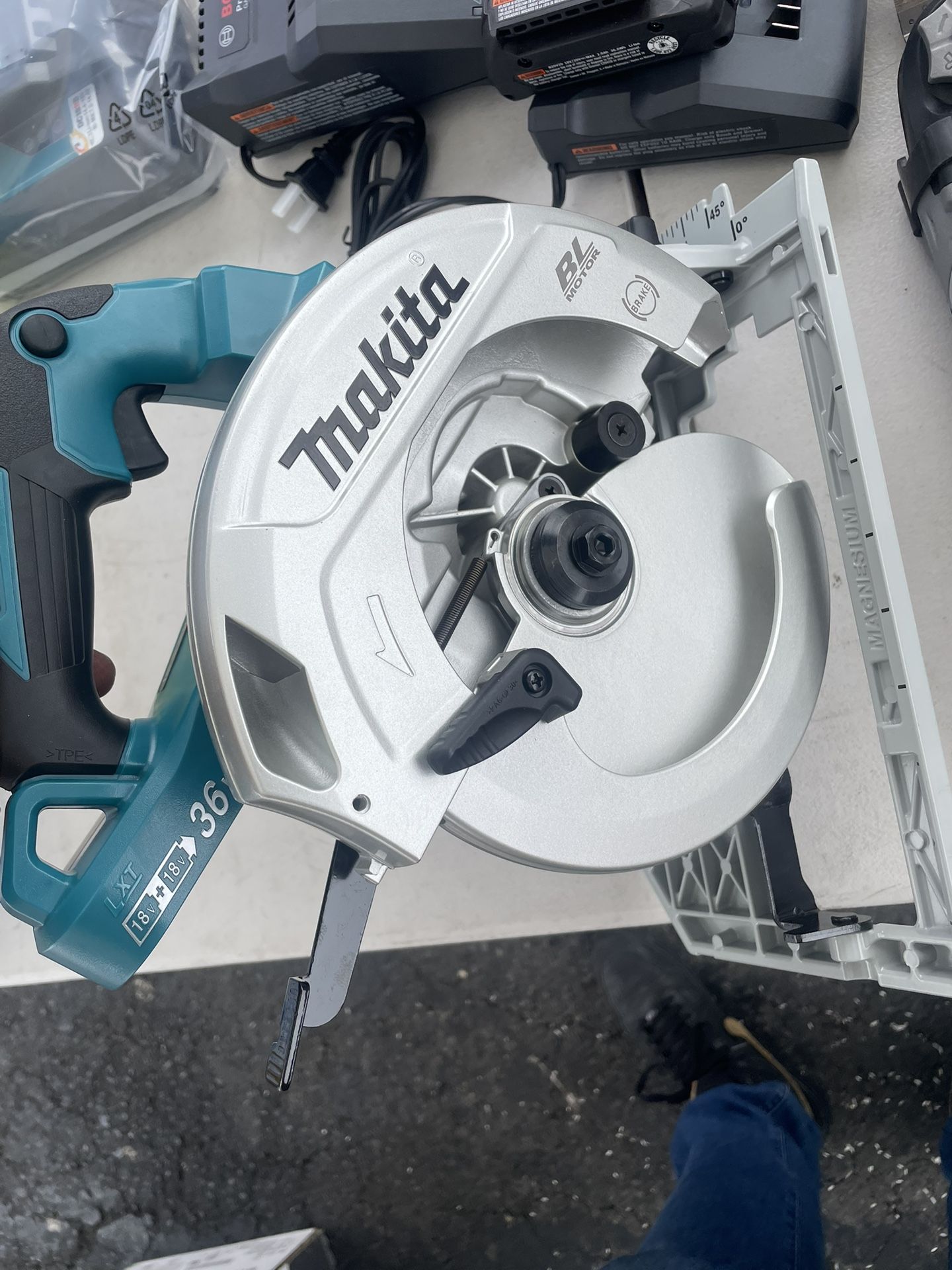Makita 7 1/4" Circular Saw