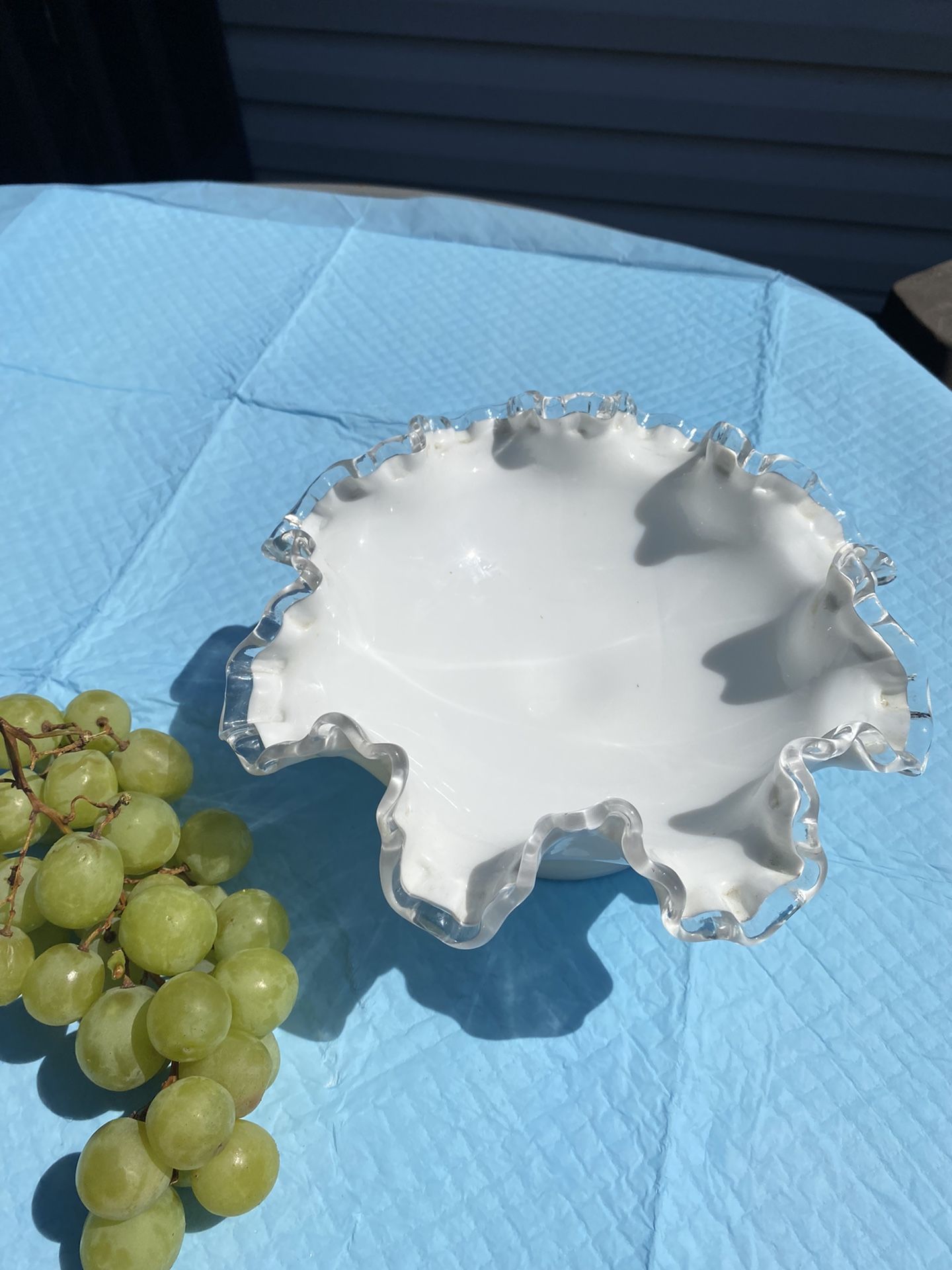 Vintage White Décor Ruffle Glass #2 HALL'S SUPERIOR