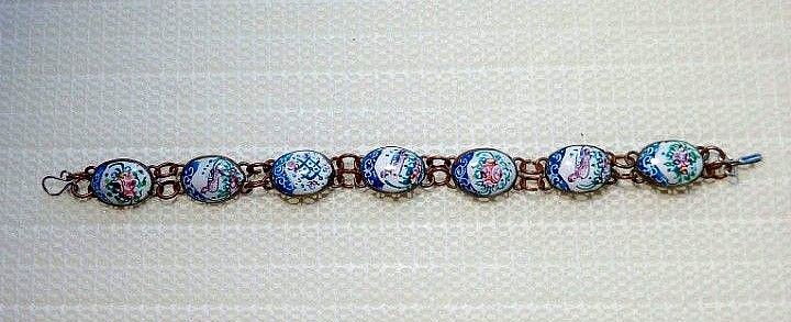 Story Book Bracelet 