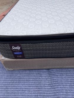 Display Model Full Pillowtop SEALY Mattress only