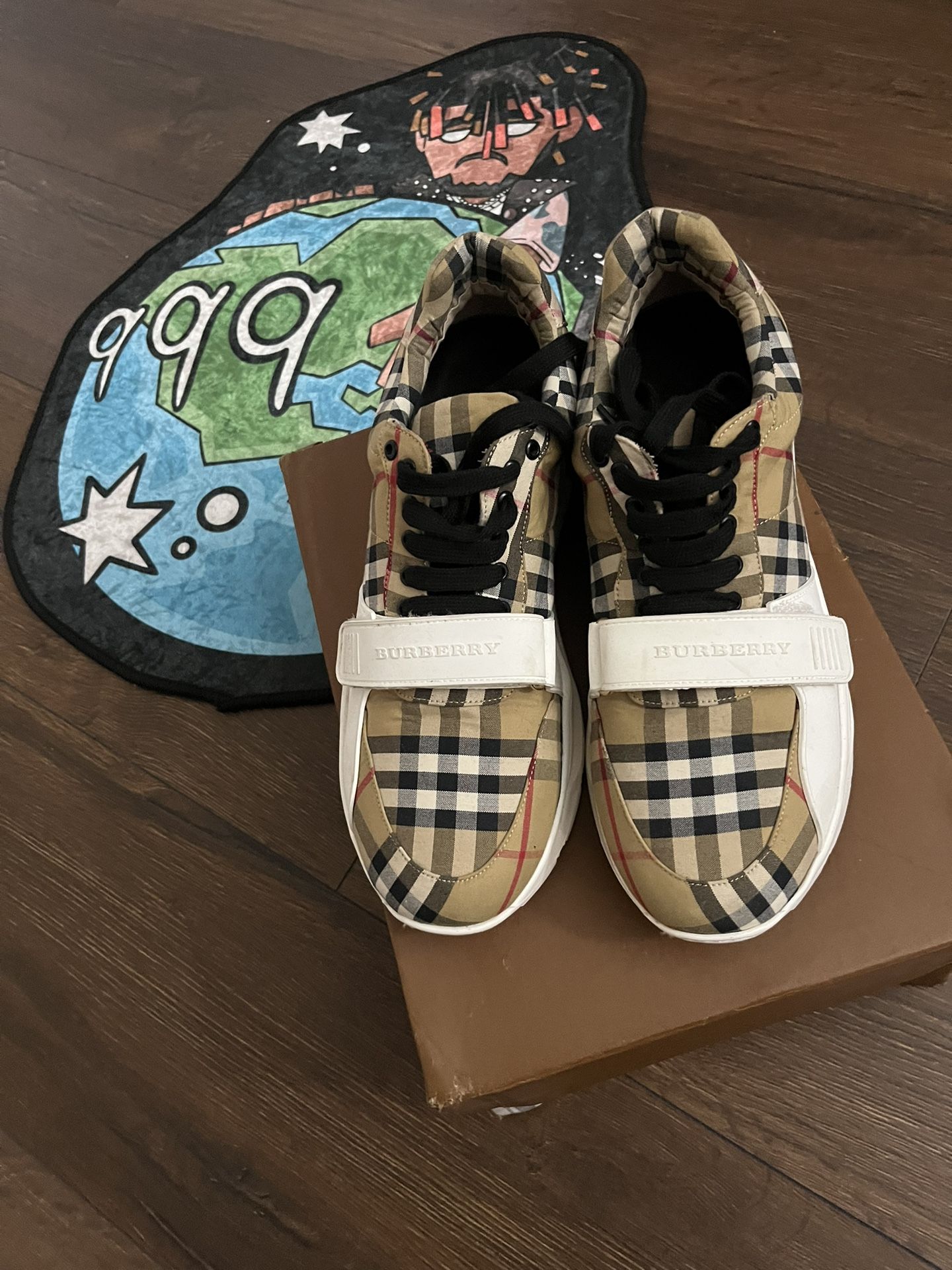 Burberry Shoe