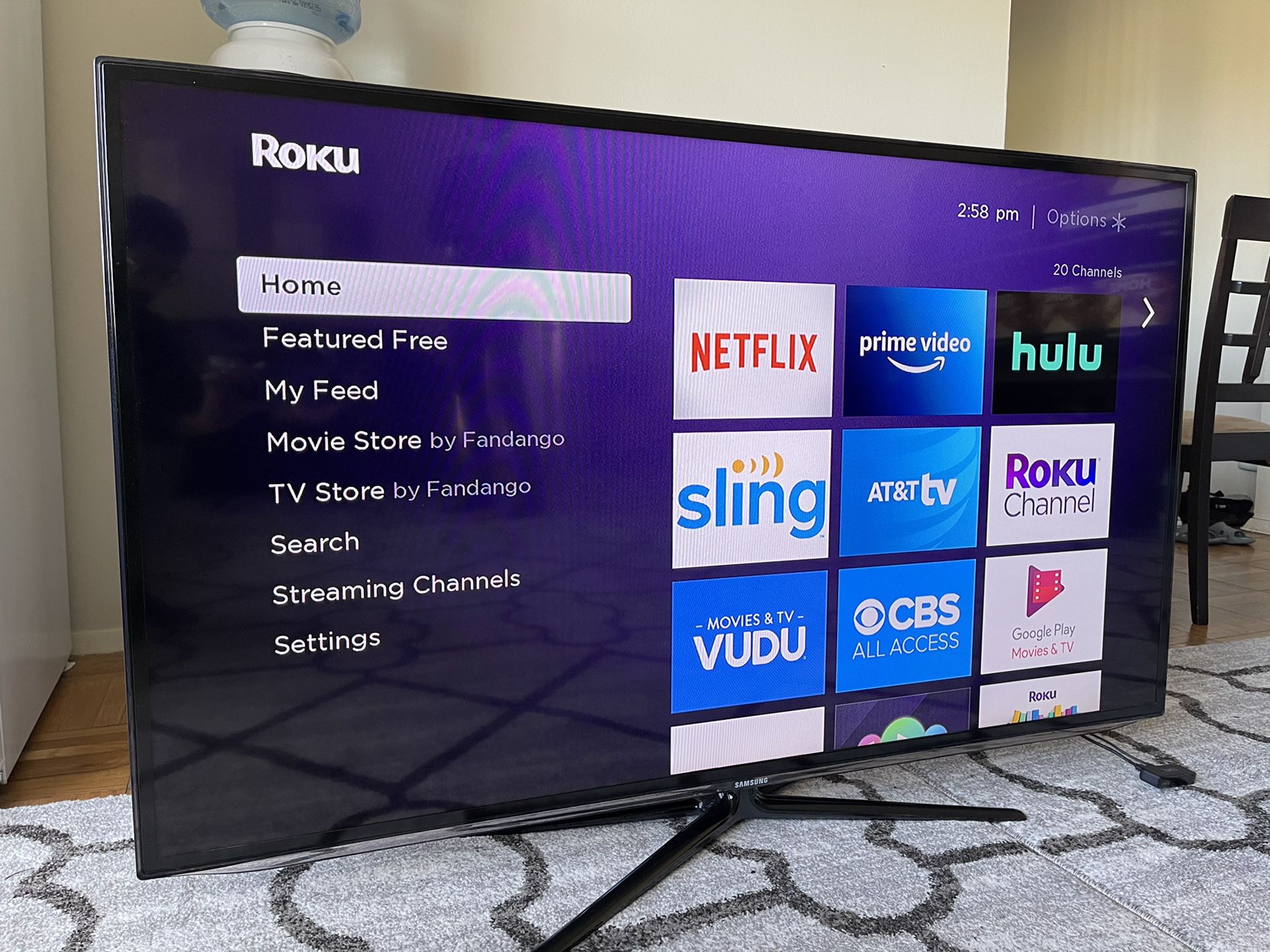 60” SAMSUNG LED HD TV with Roku Premiere