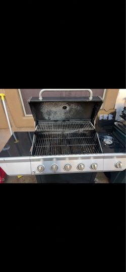 NEXGRILL 5-Burner Propane Gas Grill In Stainless Steel With Side Burner And Black Cabinet