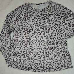 Womens Sz L BTFBM Lavender Cheetah Print Sweatshirt in Gently Loved Condition