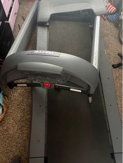 Treadmill Precor commercial