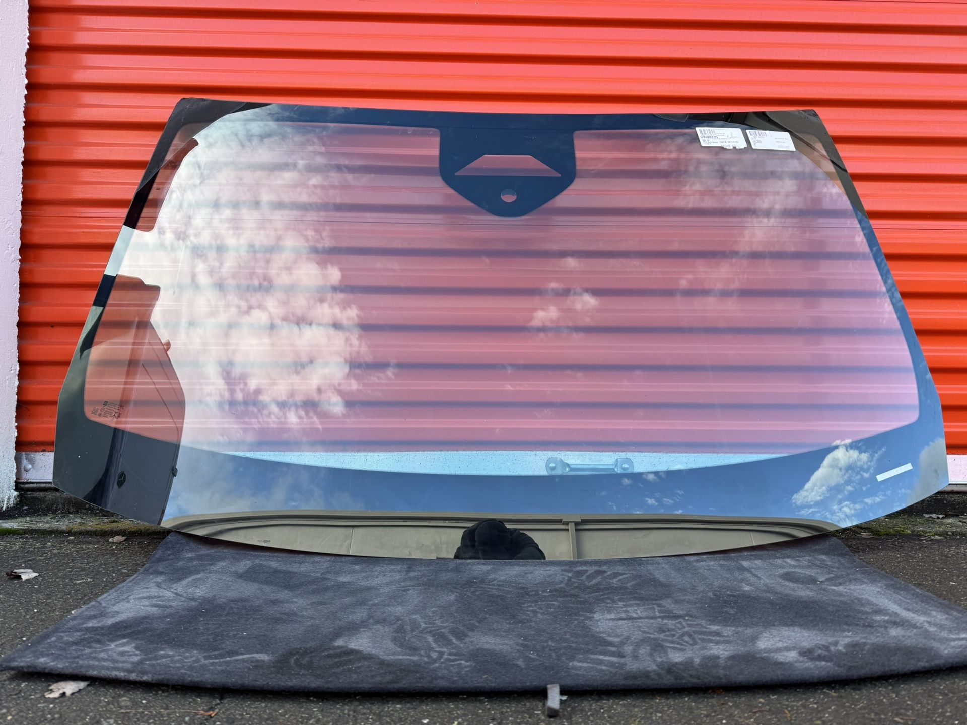 2021-2022 Cadillac Escalade Front Windshield Glass 