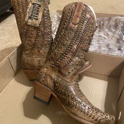 Women’s Cowboy Boots 