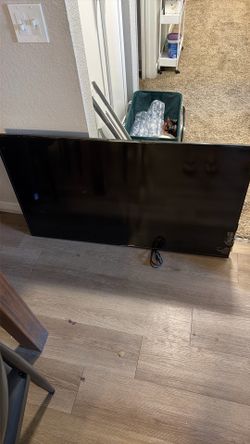 Tv with remote