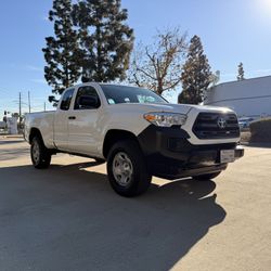 2016 Toyota Tacoma Access Cab - Clean Title - Warranty Included