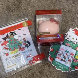 Hello Kitty Christmas Beauty Bundle 