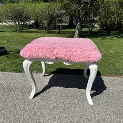Super Cute Large French Provincial White With Pink Fur Vanity Chair/stool