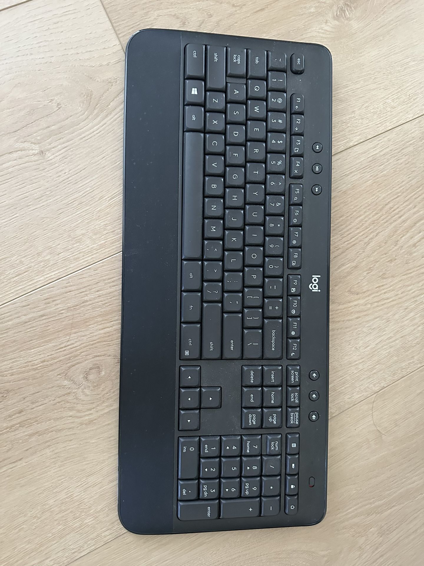Logitech K545 Wireless Keyboard
