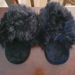 INC International Concepts Fur  Metallic Soft Plush Slippers Black with Sparkle Sz M 7/8