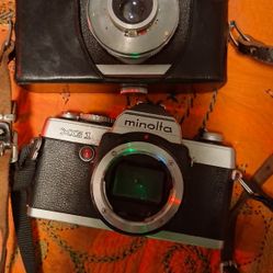 LOT OF 2 ANALOG CAMERAS Argus Automatic And Minolta Xg1 