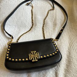 Tory Burch 140987 Britten Black Pebbled Leather With Gold Hardware Small Women's Adjustable Shoulder Bag or clutch. Like New