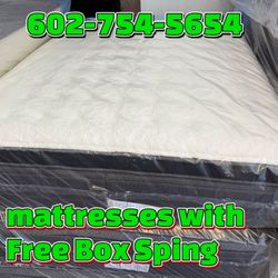 Plush Pillow Top Queen Size Set / Camas 