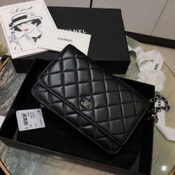 Women Classic Wallet On Chain Lambskin Leather-Black 4.8 × 7.5 × 1.4 in