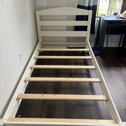 Kids Bed frame + Mattress 