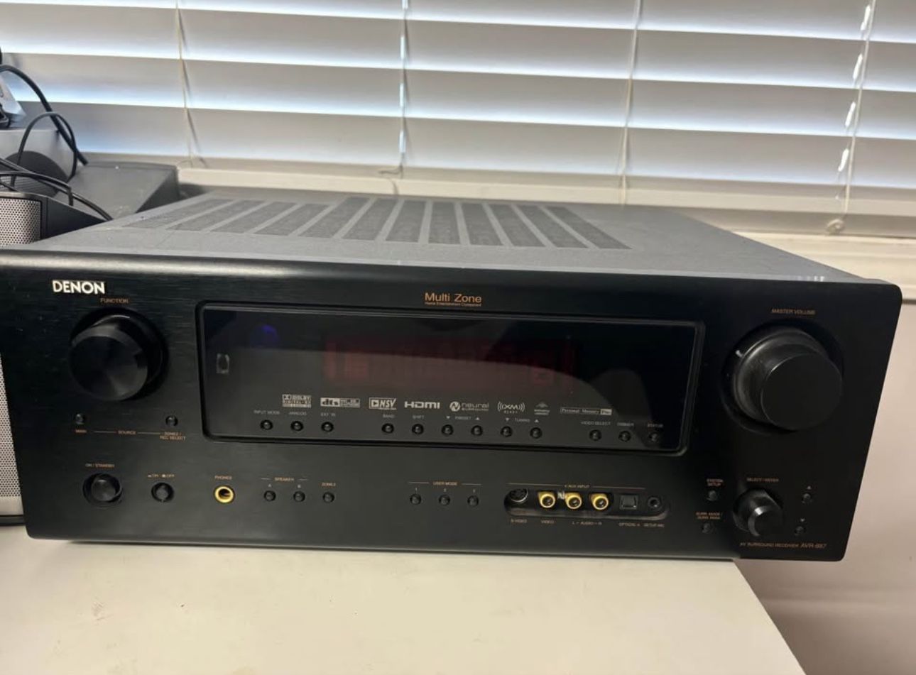 Denon AV Surround Receiver AVR-887