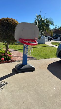 Little Tikes Basketball Hoop (Used)