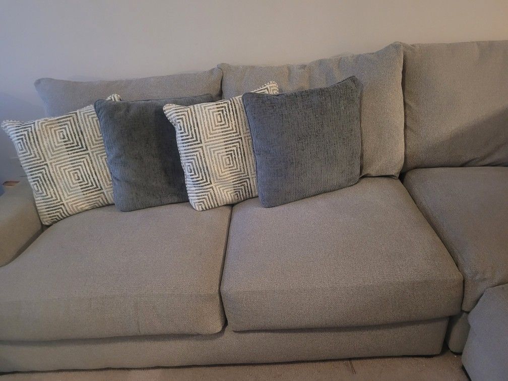 Gray Sectional $550 Or Best Offer