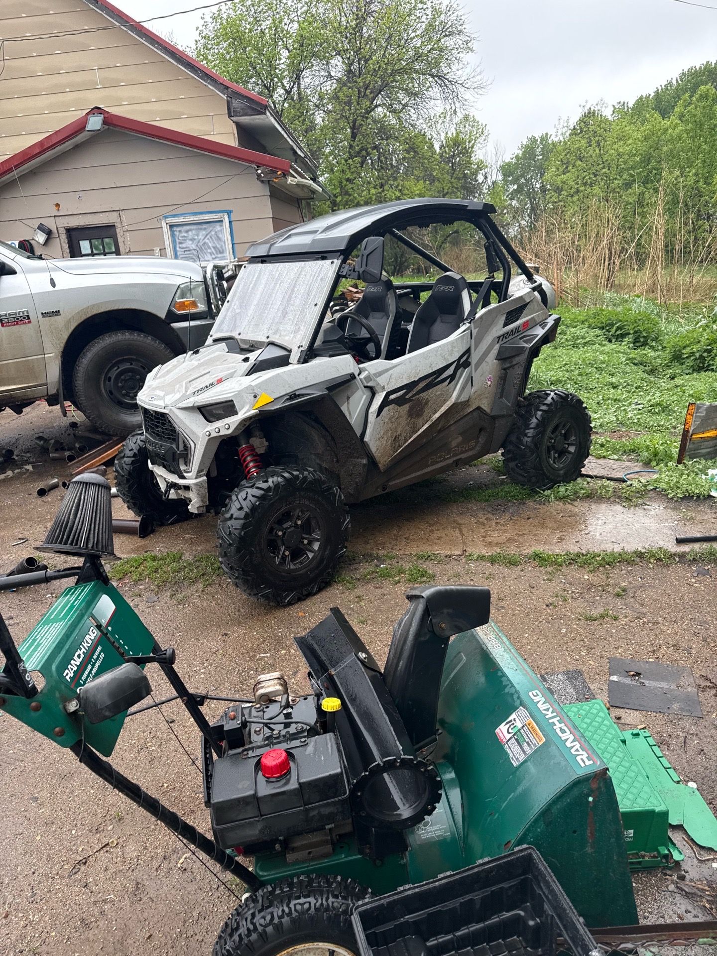 2023 rzr trail 900s