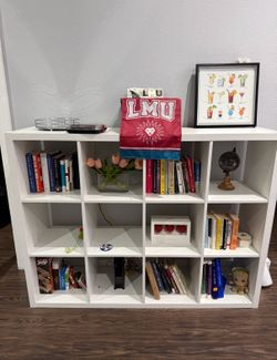 bookshelf