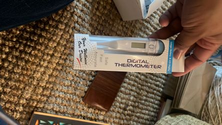 Digital Thermometer 