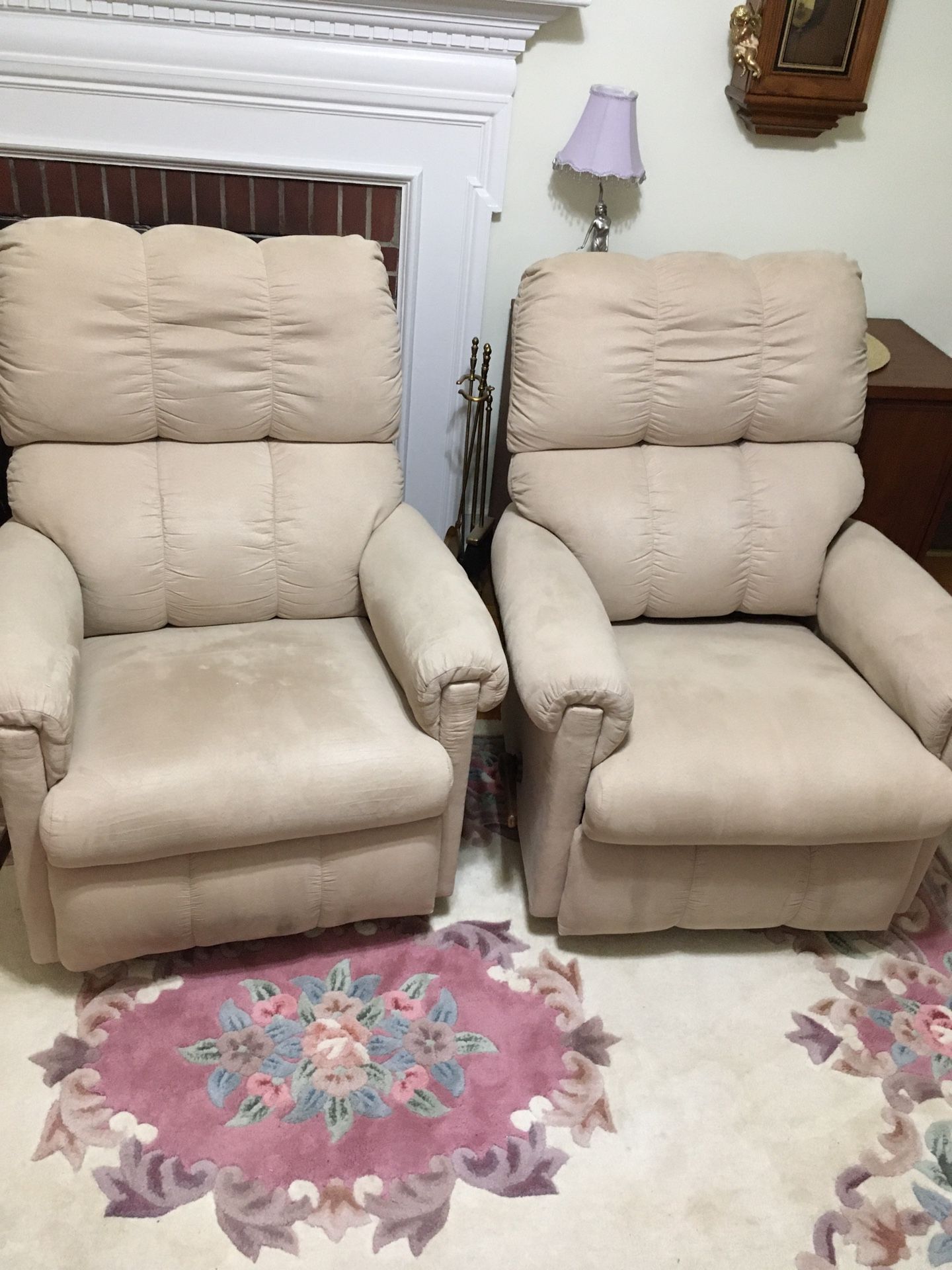 Recliners. LAZYBOY for Sale in Shelby NC OfferUp