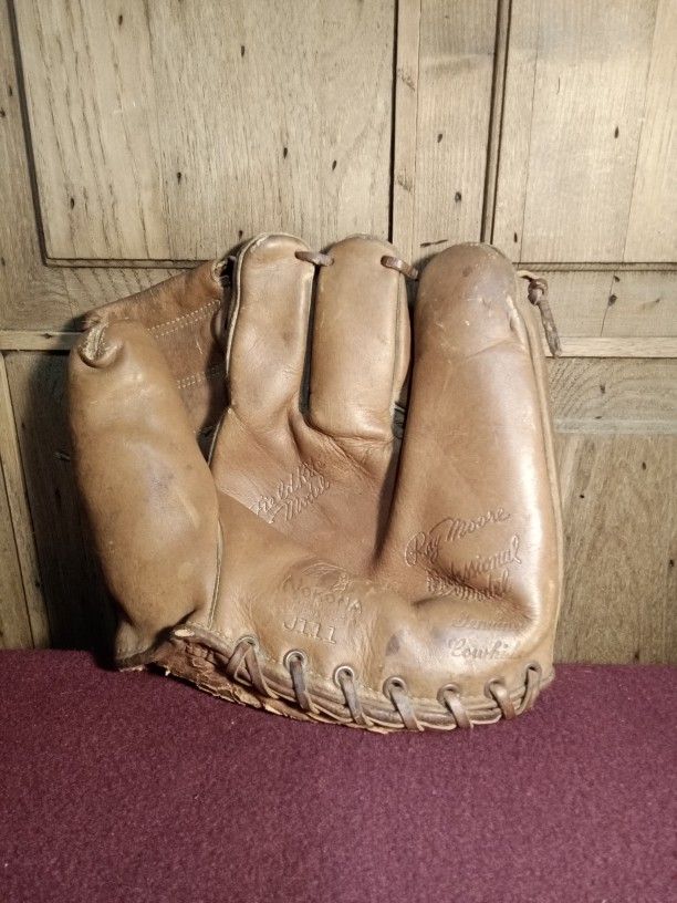 Old Vintage Nokona Ray Moore Field Rite Professional Baseball Glove