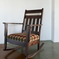 Antique Rocking Chair Craftsman Style