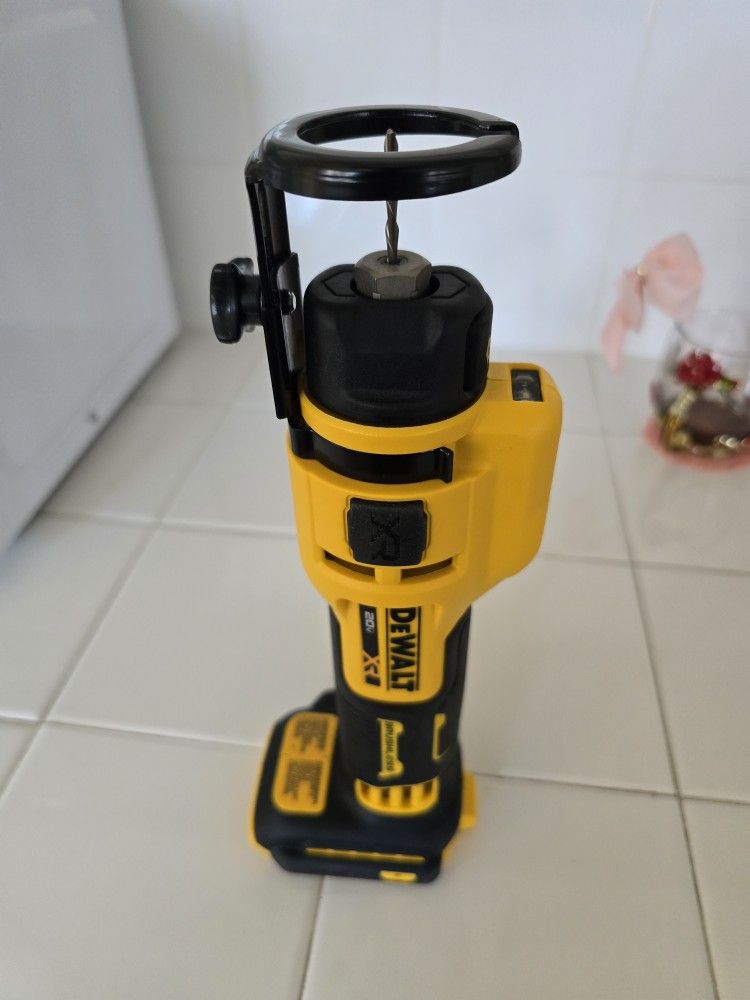 Dewalt Rotary Cutout Tool