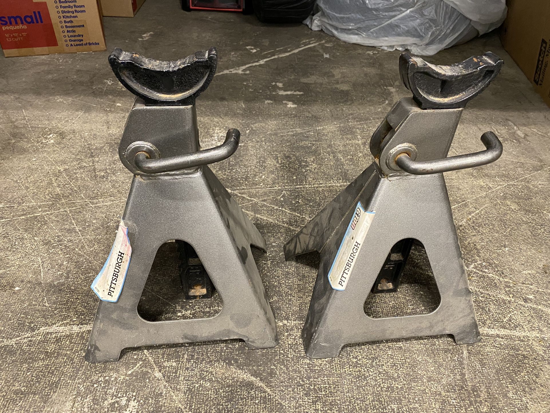 Pittsburgh 6 Ton Jack Stands
