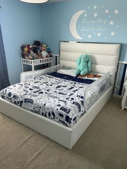 Bed, Dresser And Night Stand.