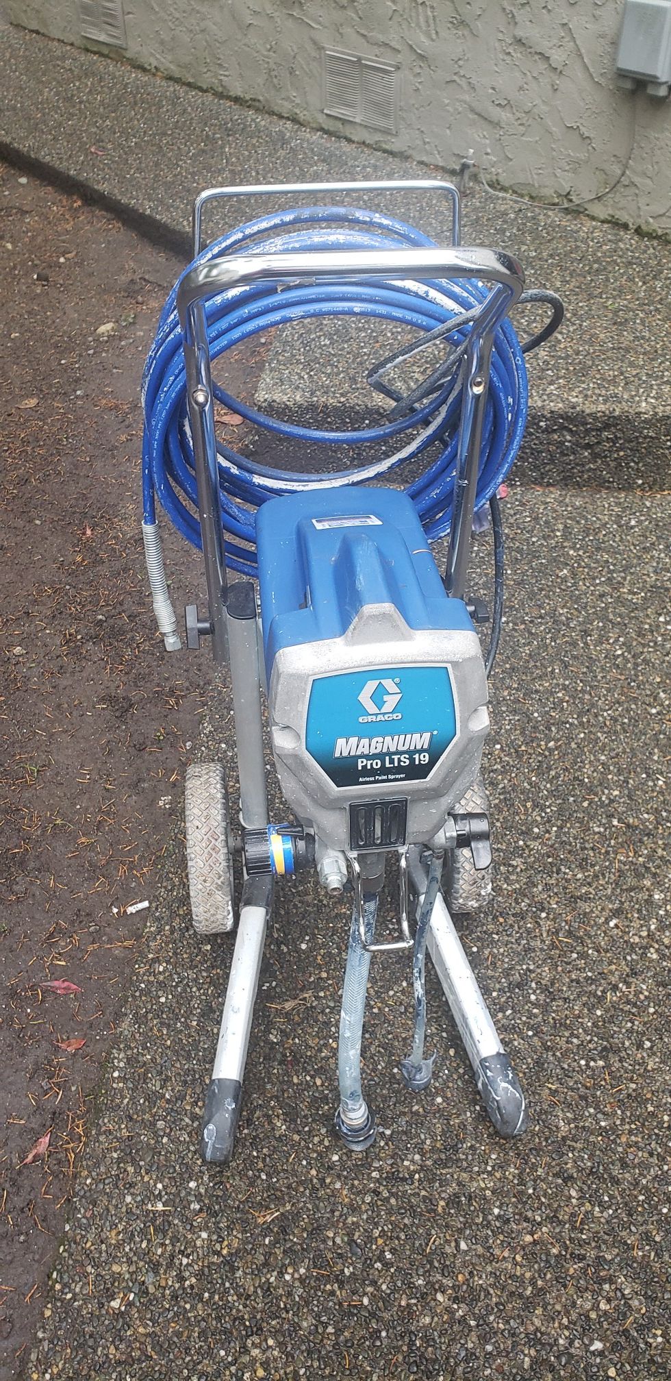 Graco magnum pro LTS 19 airles paint sprayer for Sale in Edmonds, WA