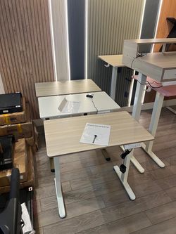 Brand New Standing Deska