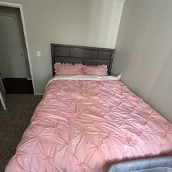 Brand New Queen Bedroom Set $1,400 OBO 