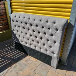 Quieen Headboard 