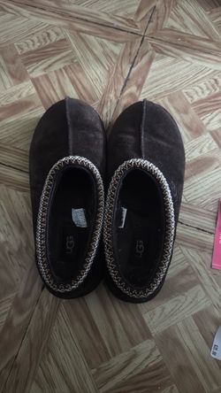 Like new UGGS .