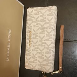 Michael Kors Jet Set Travel Continental Wallet Long Vanilla 