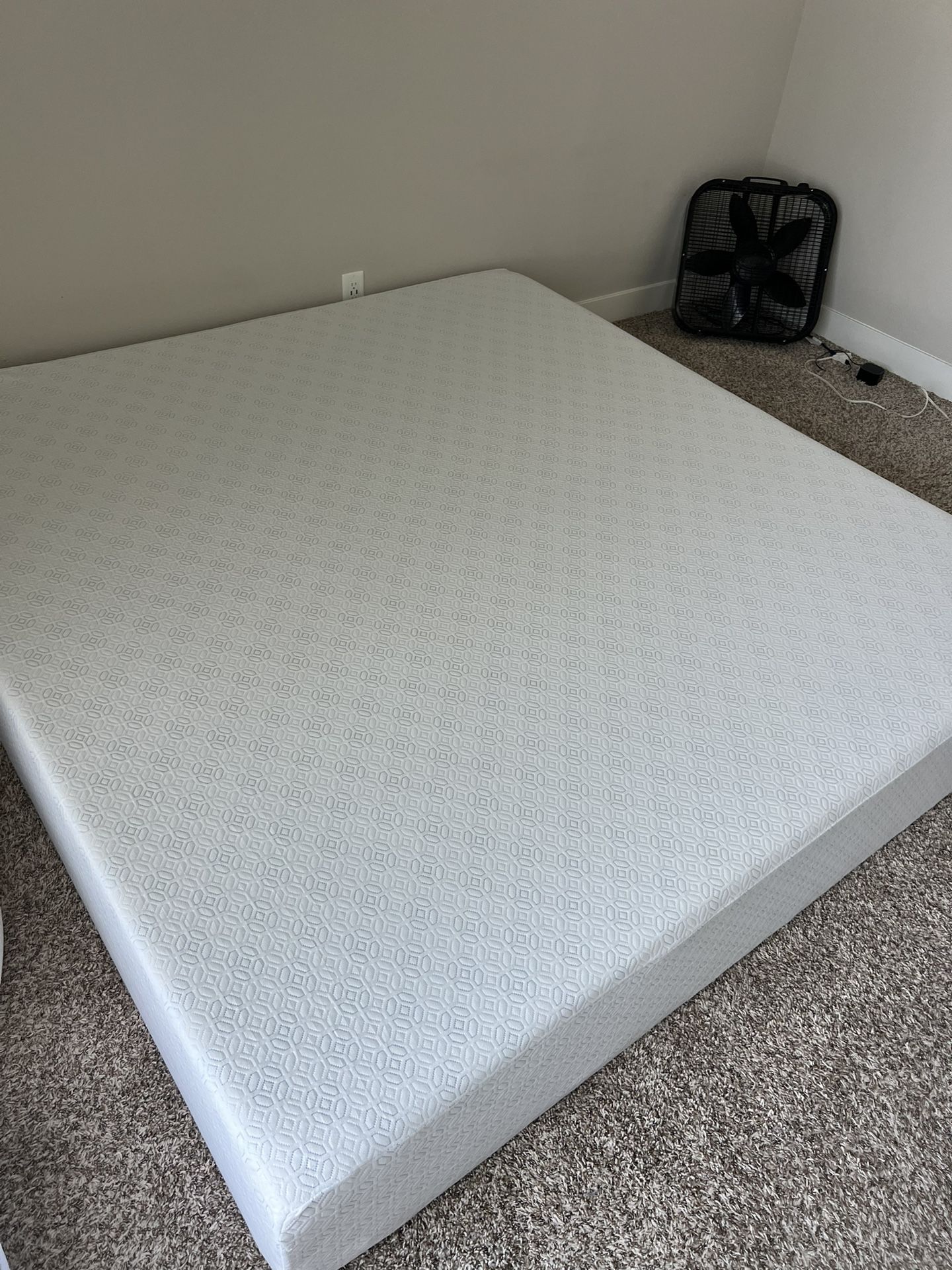 King, 12 inch Cooling Gel Mattress
