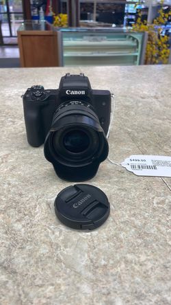 Canon EOS M50 mark ll 24.1 MP mirrorless camera w/15-45mm lens 2 batteries & charger. 70520019