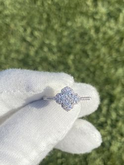 Moissanite 