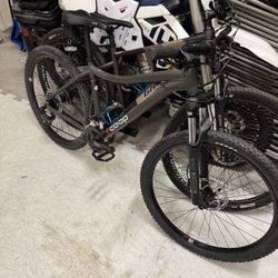 New REI Mountain Bike Large 