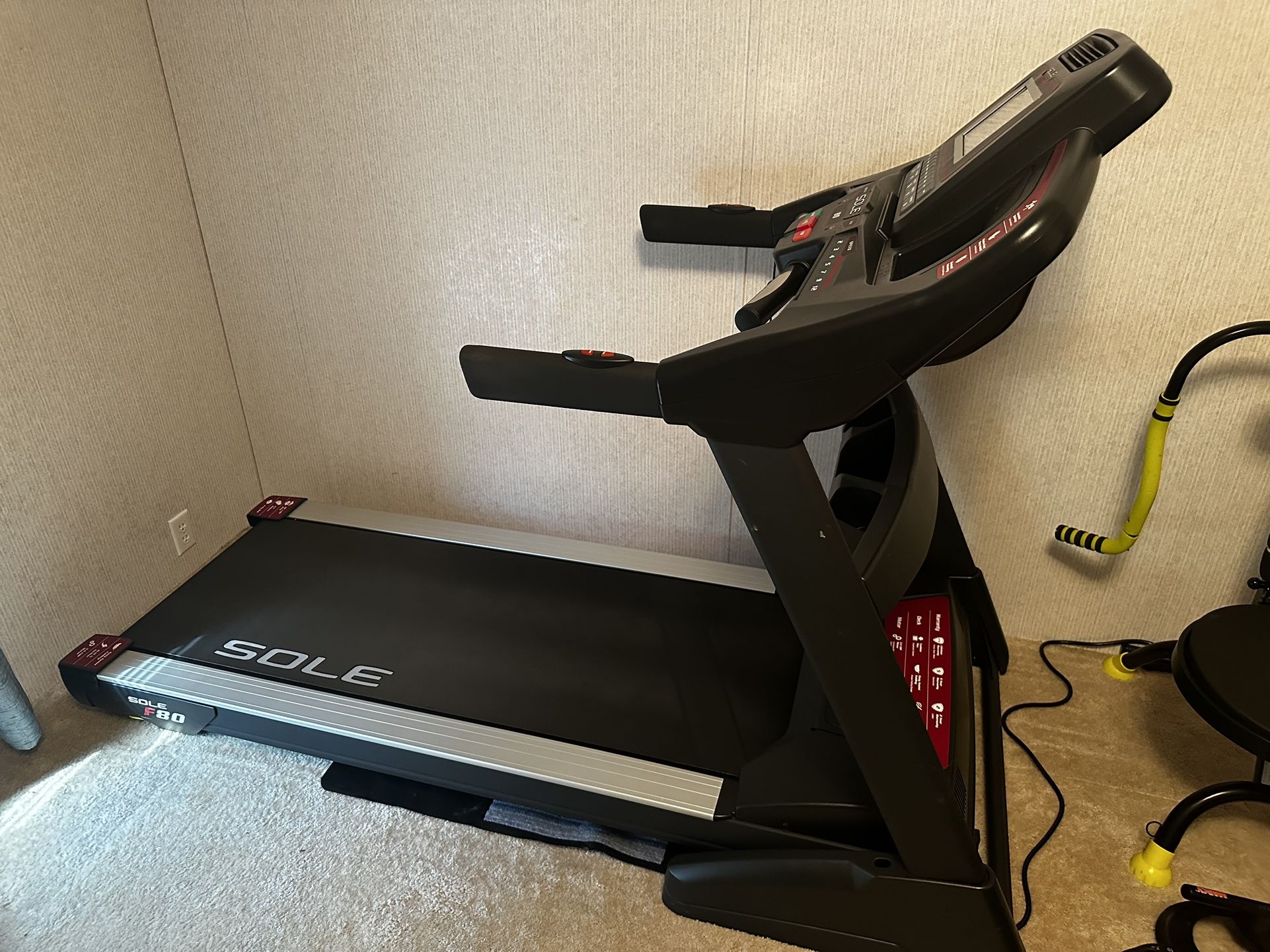Sole treadmill