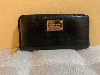 Michael Kors Black Leather Zip-Around Wallet