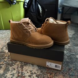 Men’s Ugg shoes 