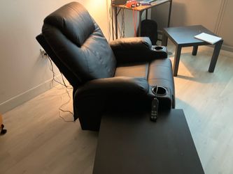 Flamaker Swivel Recliner
