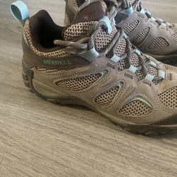 Merrell Hiking Shoes 7.5
